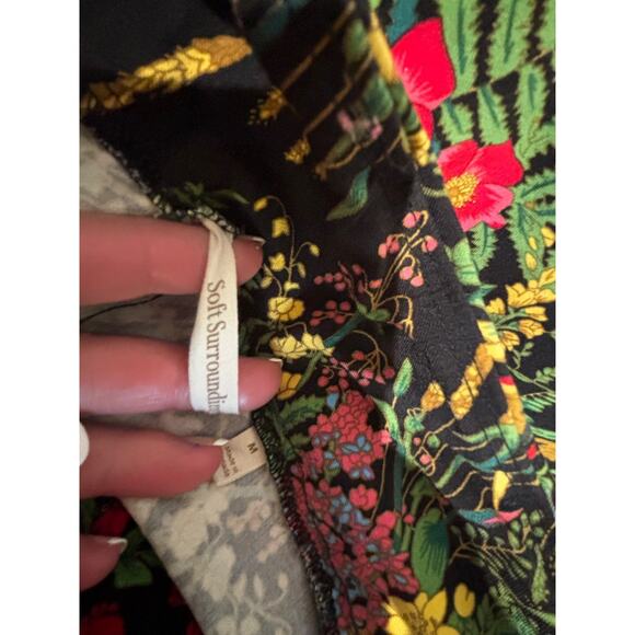 Soft Surroundings In Bloom Floral Slim Ankle Pants Women sz M Black Boho funky - Picture 7 of 11